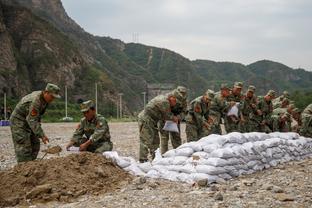 卢：我们在空间方面失去了优势 球队没在一整场比赛中都贯彻这点